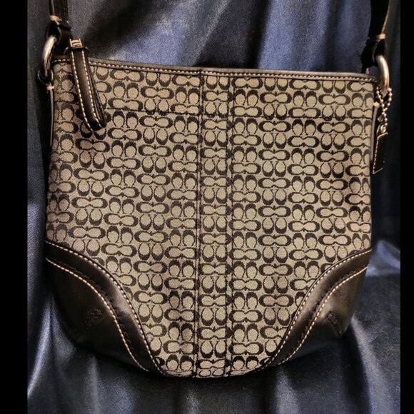 COACH mini Crossbody Bag - Picture 5 of 7